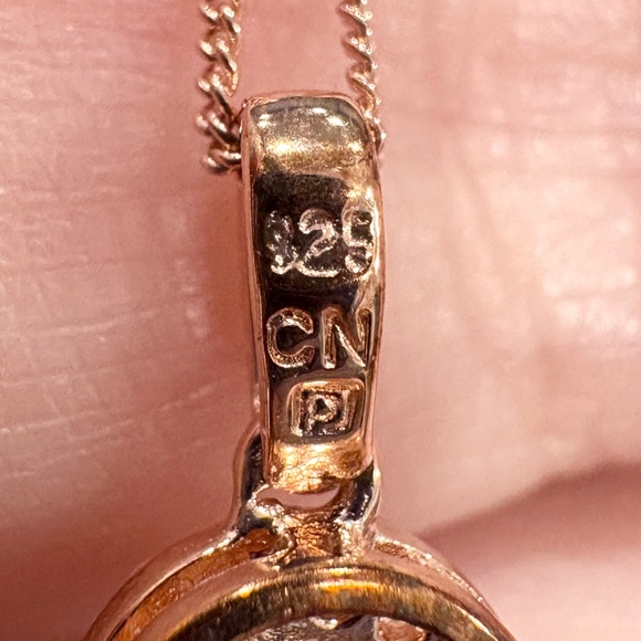 Elegant Gold and Pink Pendant Necklace - Picture 12 of 12